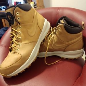 Nike Men's Manoa Leather Boots